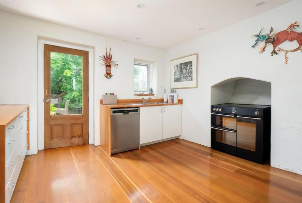 *Newly Relisted* Coach House At Lisdillon Vineyard Villa Little Swanport ภายนอก รูปภาพ